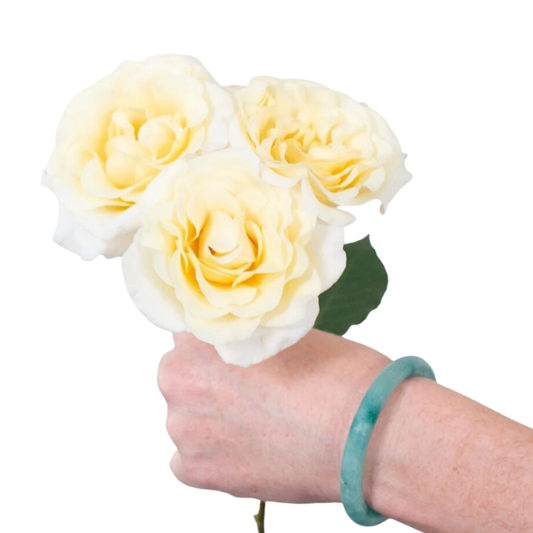 Butter Yellow Spray Roses - 50 stem